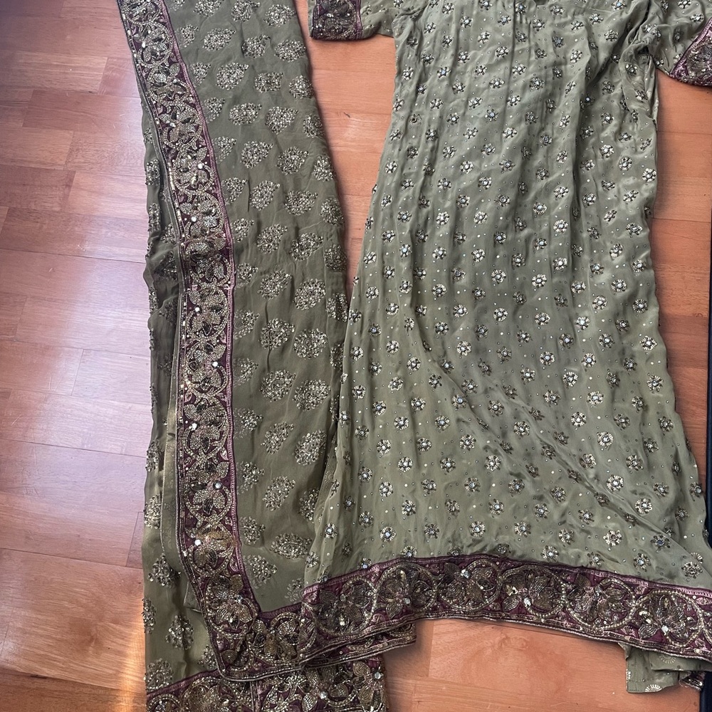 Like new formal Indian wedding wear, 3 pc shalwar kameez w/ heavy beaded work